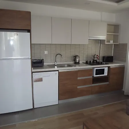 Opus 4* Κουσάντασι