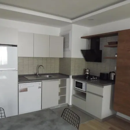 Opus 4* Κουσάντασι