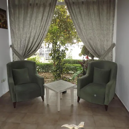 Opus Aparthotel 3*
