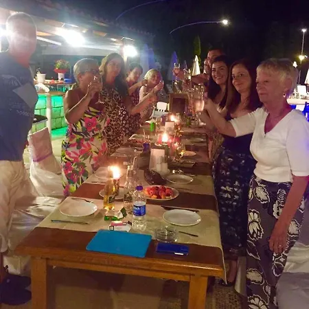 Opus Lägenhetshotell Kusadası