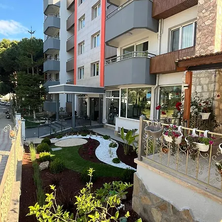 Lägenhetshotell Opus Kusadası