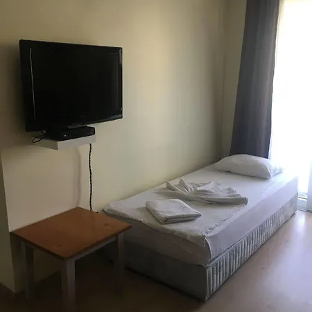 Opus Apartahotel 3*