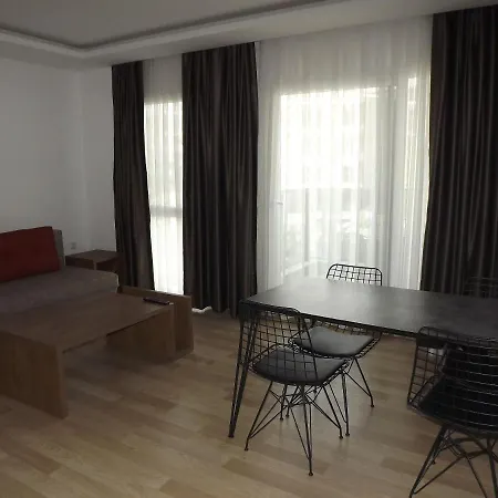 Opus Apartahotel 3*